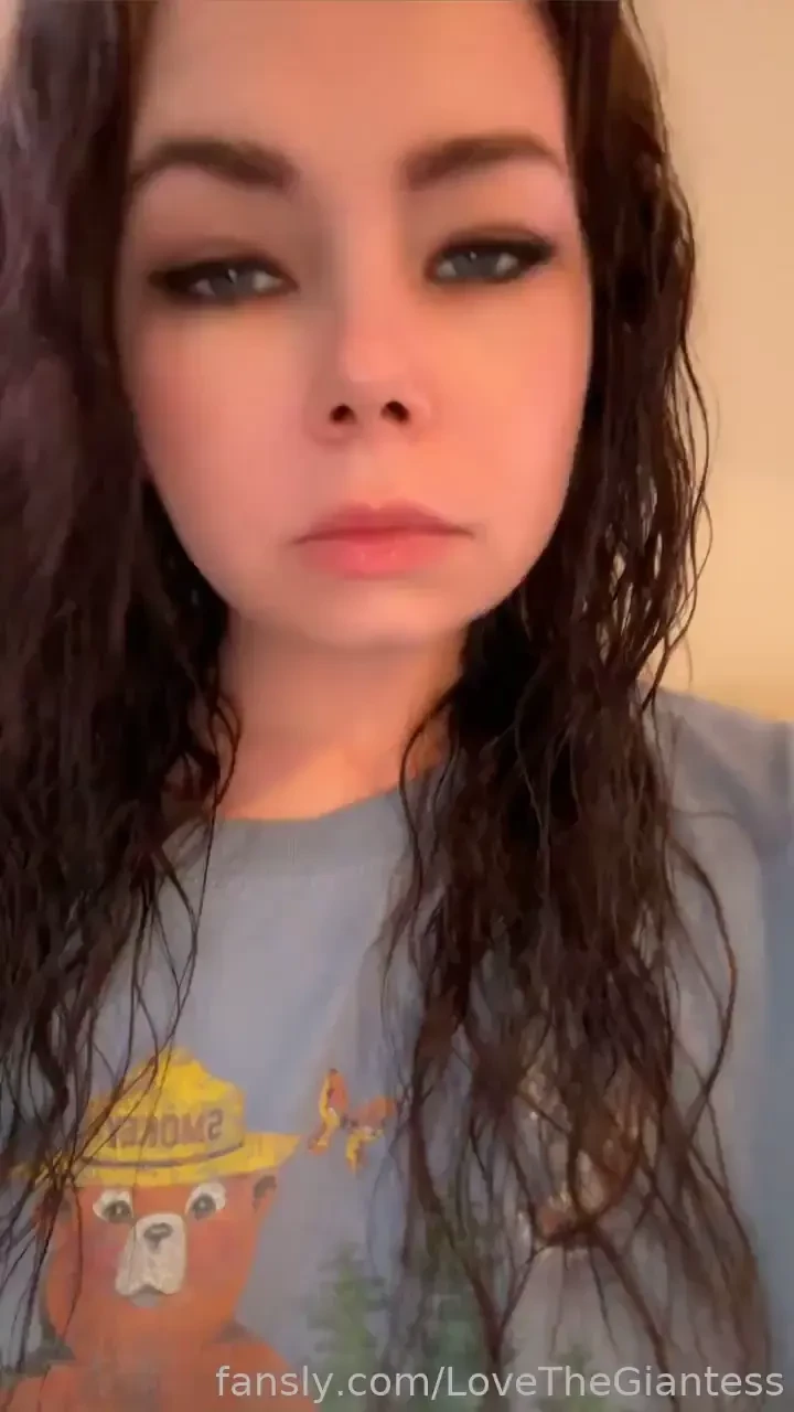 Good morning love bugs here s a lovely burp for you giantess vore 