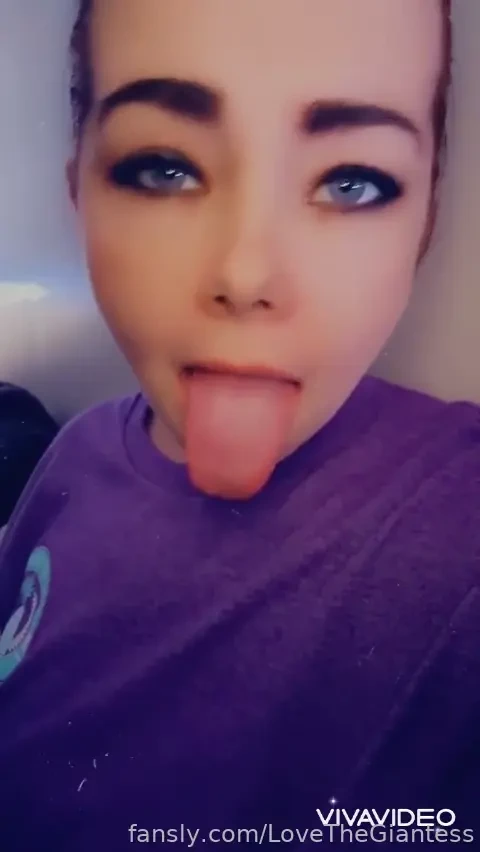 Worship this maw mouthfetish vore vorewhore giantess 