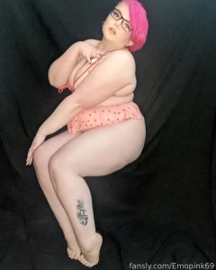 You cum home on valentines day and see me in this what is your first