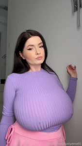 Happy friday babe bustyema fyp bigtits naturalboobs tease brunette