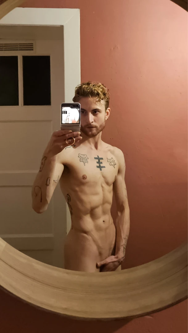 So many thirst traps taken in this mirror twink lean abs blondeguy 