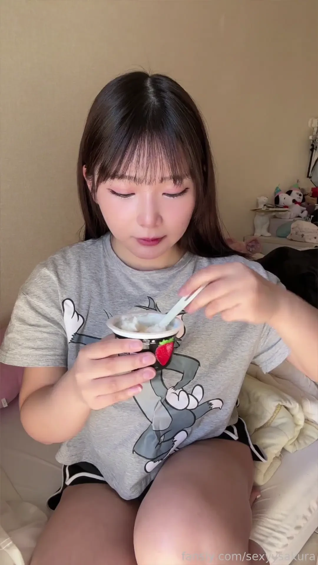 Sweet cold and oh-so-delicious who wants a bite 