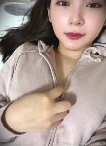 Who s trying to eat it as a friend japanese asian asianbabe cosplayer