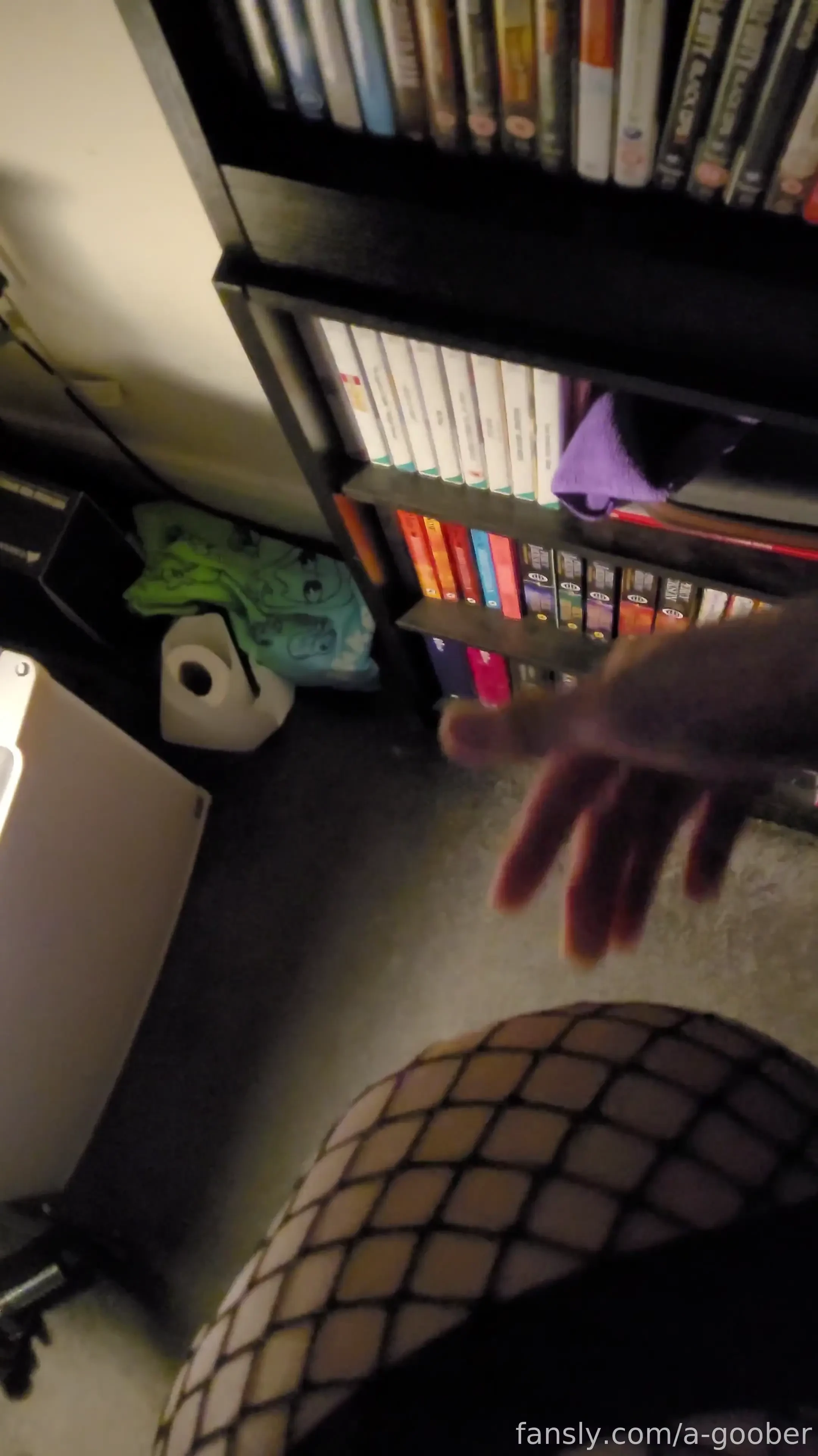 The jiggle has been contained by the fishnets but the squish remains 3 