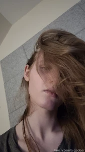 Some selfies i posted on my sfw twitter sdfiuhsdfuhdf idk if you guys