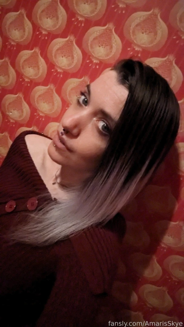 Went out last night amp the bathroom had this stunning pomegranate 