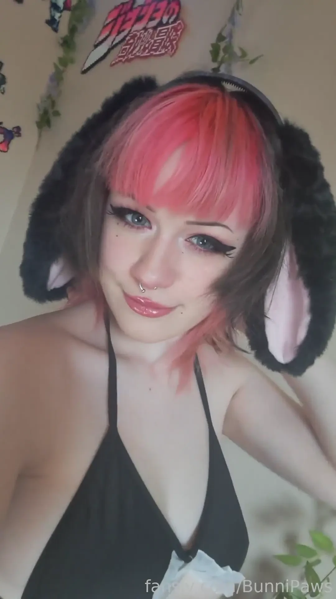 Do u think i m cute petplay petplaybunny goth emo alternative trans 