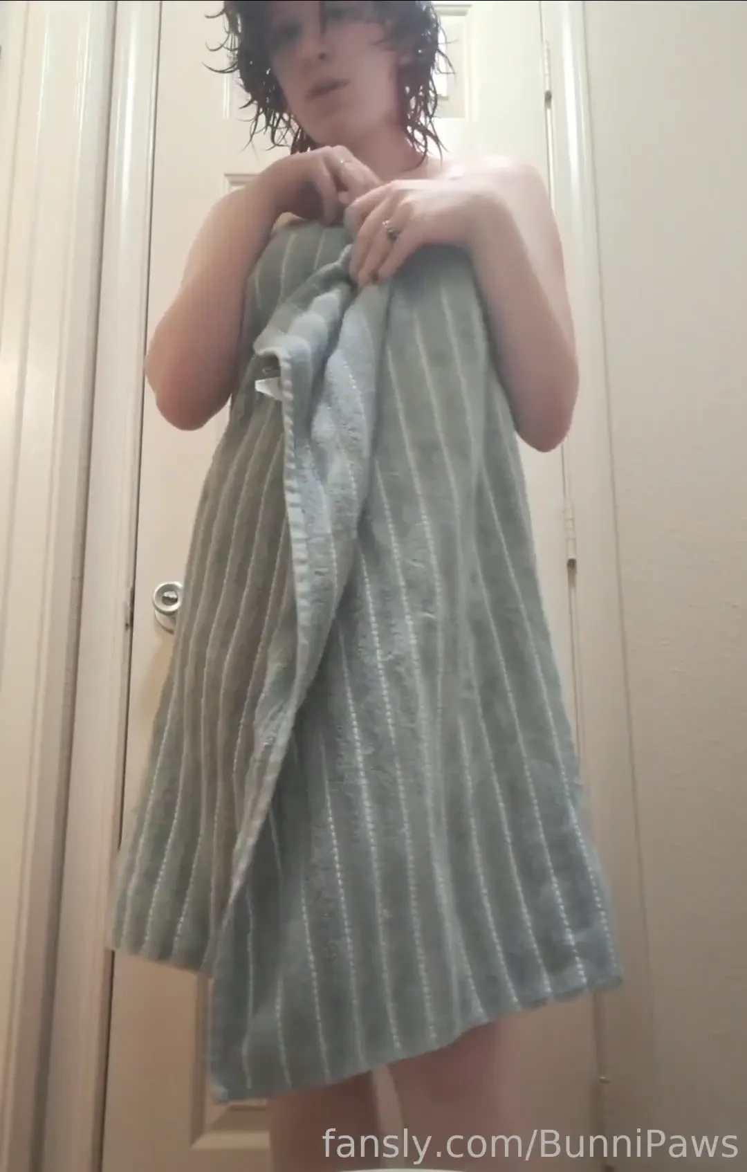 I always feel so sexy fresh out of the shower trans reveal tatted goth 