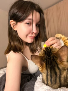 What s the cutest thing in the pic purr asian life soft pet lifestyle