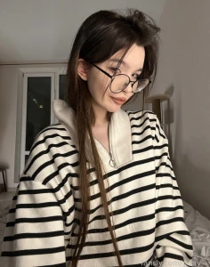 I think it s time to try a new look i think it suits me asian brunette