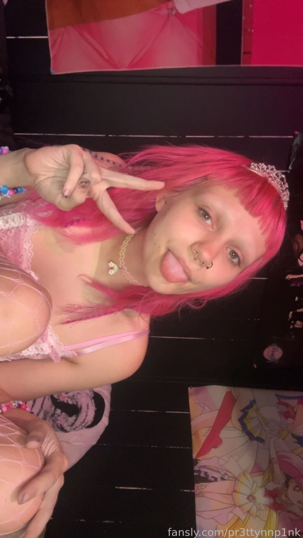 Bow down 2 ur porn princess tip me cuz its pride month hehe lingerie part 12 