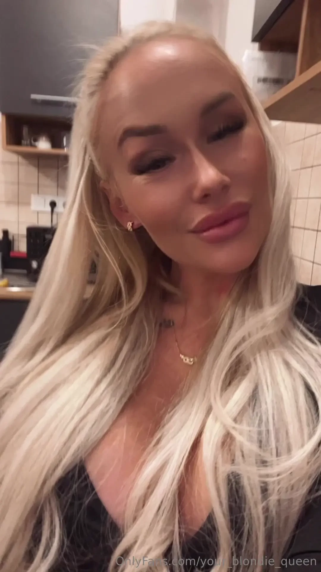 Hey babe i hope you had a great holiday i m sorry i ve been away from 