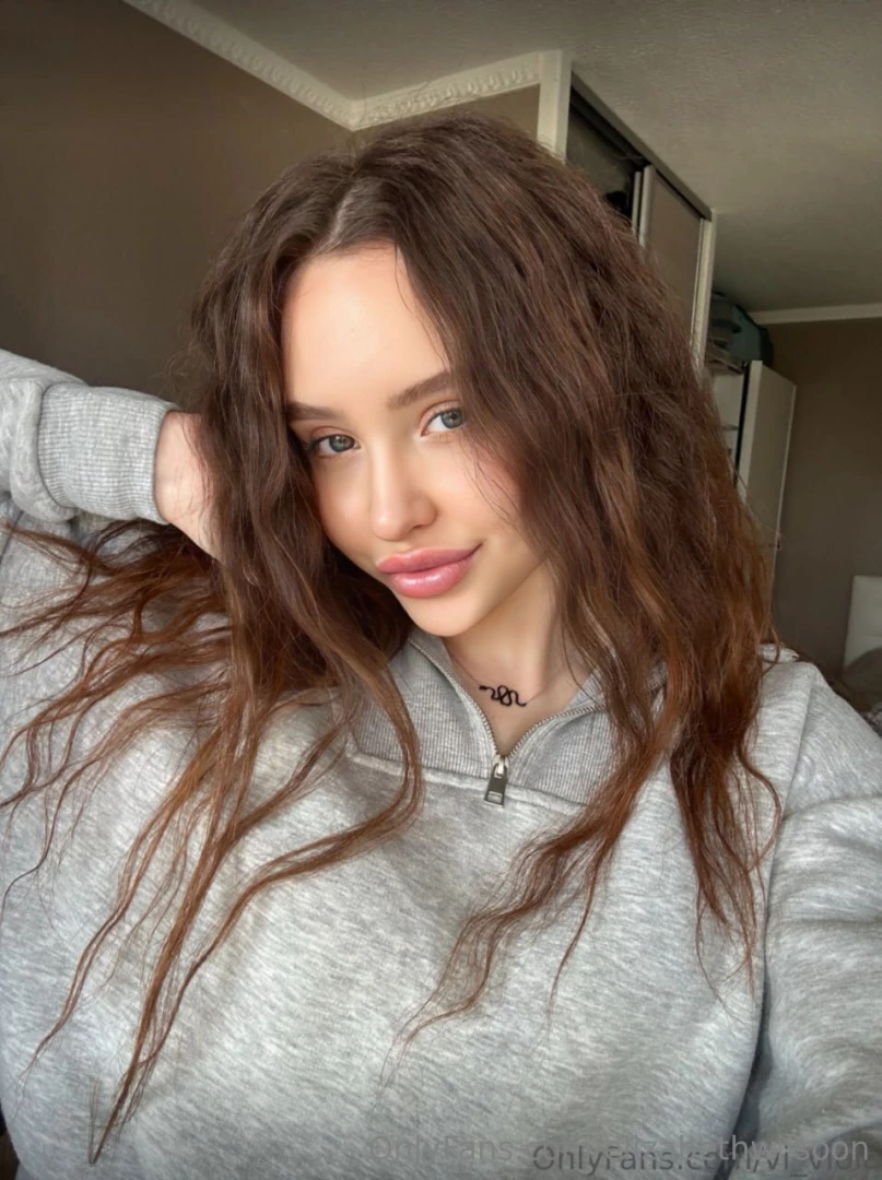 Free subscription vi_viola this charming girl has a juicy ass and part 2 