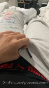 I m really bored someone cum entertain me