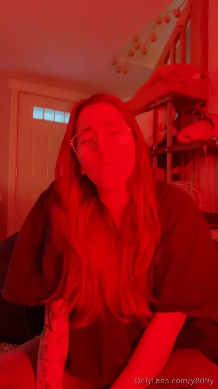 I did a night of karaoke using snap filters and youtube - grab a beer part 6 