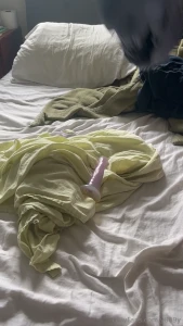 I gave me self a mind blowing earthquake of an orgasm today i never