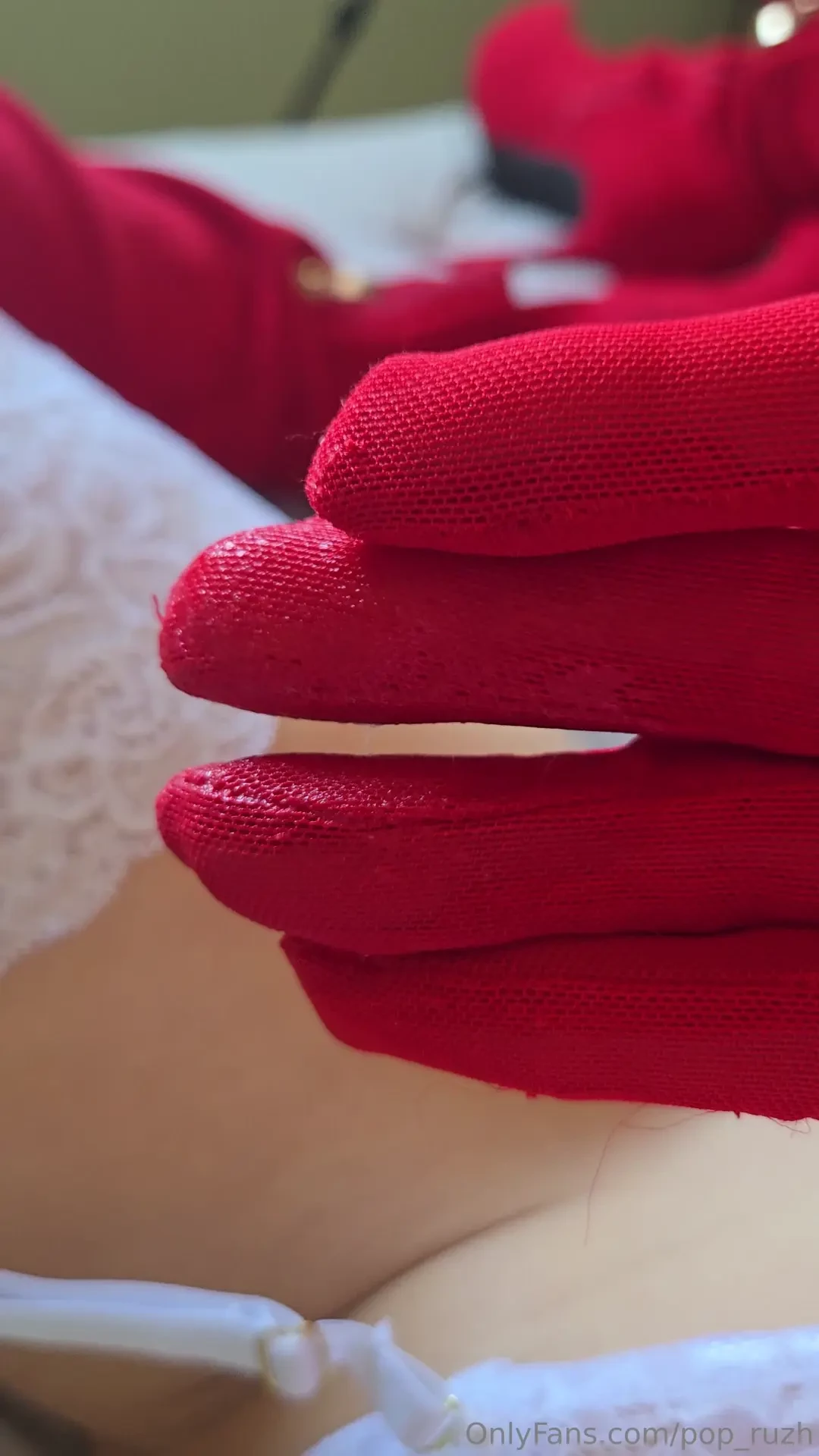 One of you guys got me nylon gloves as a present well i can t be more 