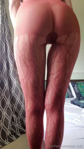 Rubbing my pussy throught nylon turn me on so fast i can t believe i m part 1
