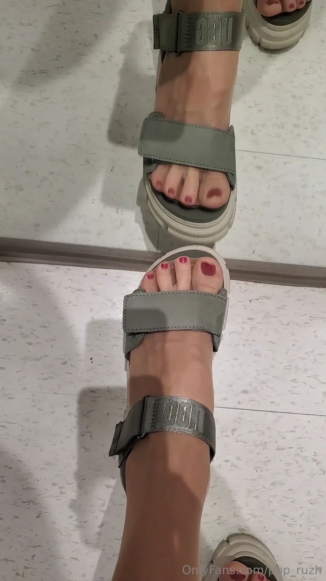 Nude pantyhose they are almost invisible only when i spread my toes or part 1 