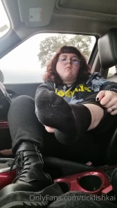 Bratty bumblegum smackin mean girl makes fun of you for loving her