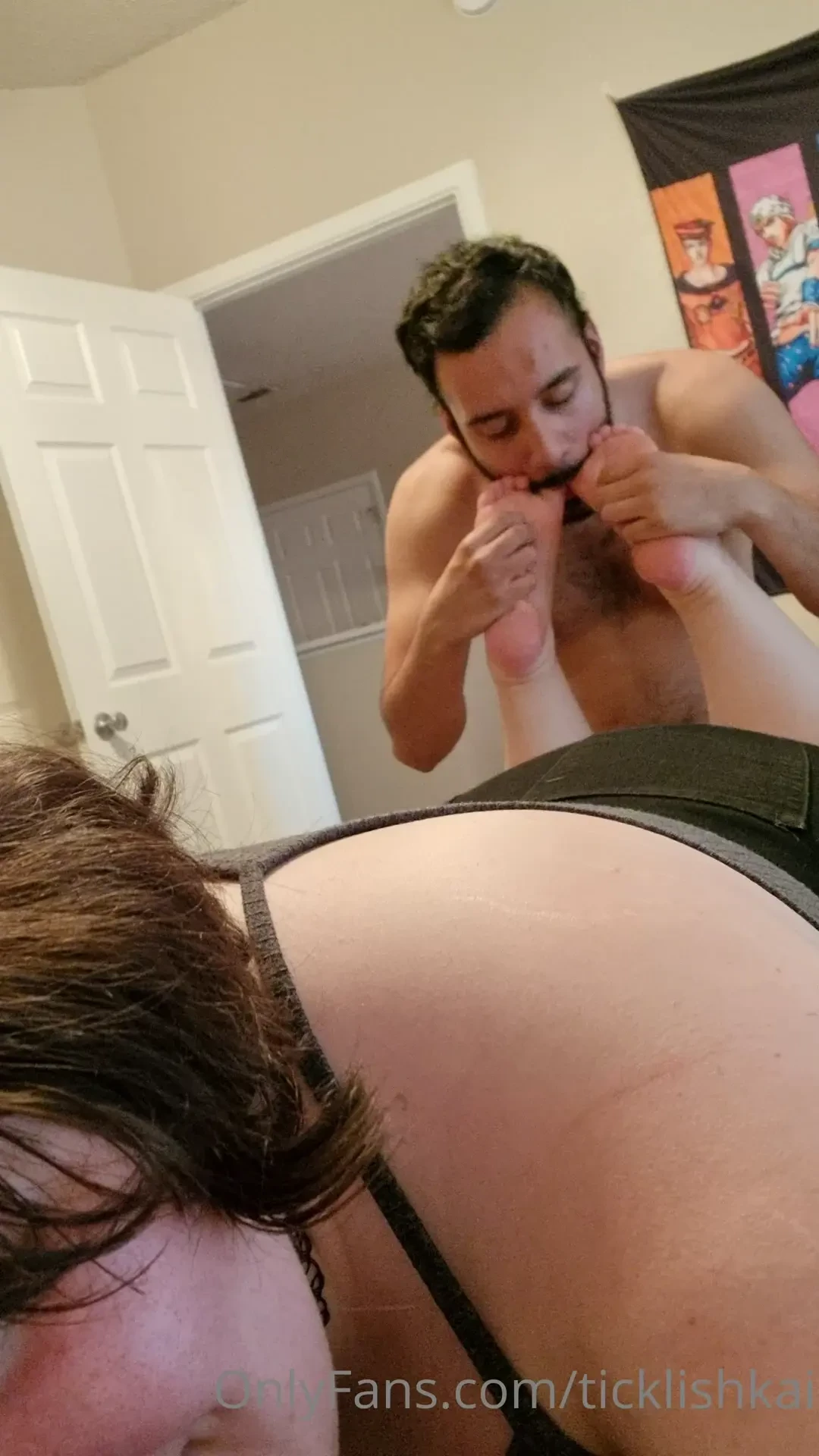 You guys interested in watching my lubbock foot boy tickling and 