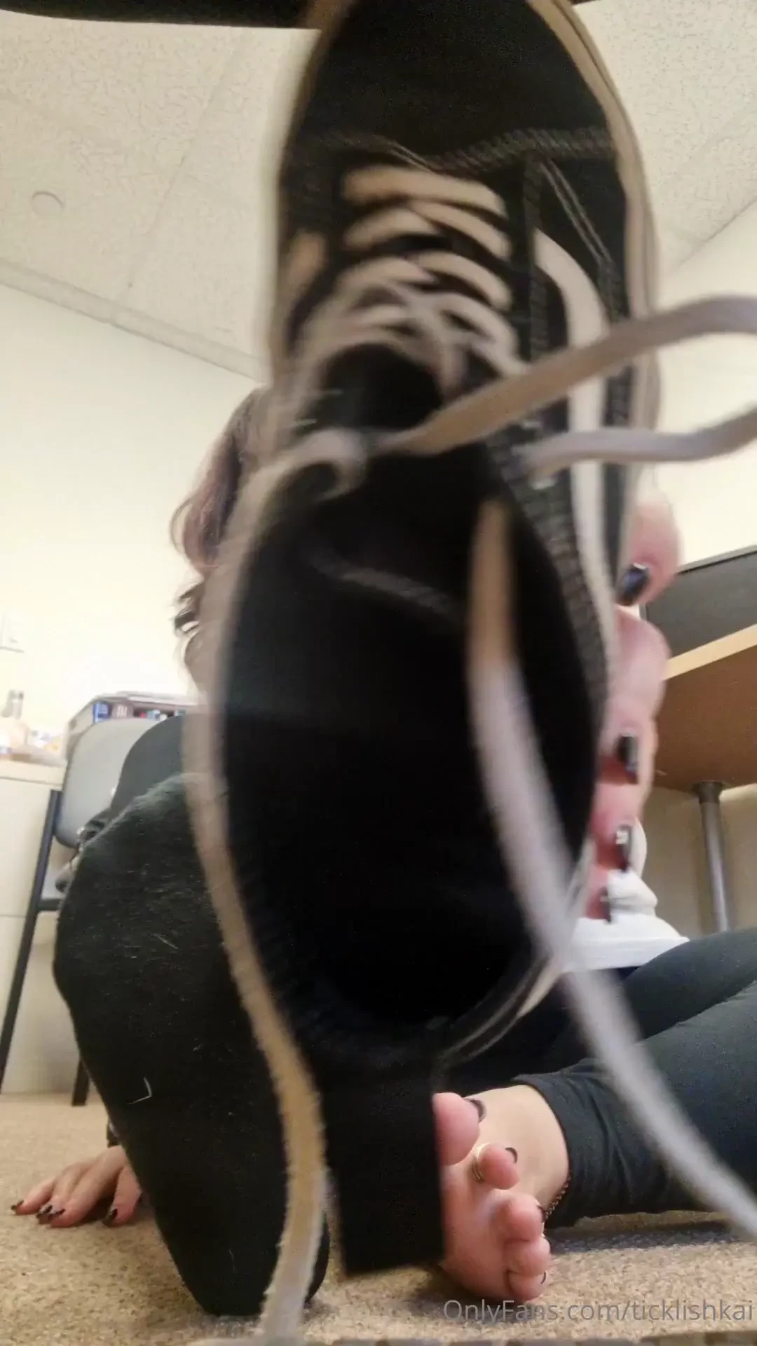 Work is soooo boring and the walls are so thin but if we re quiet 