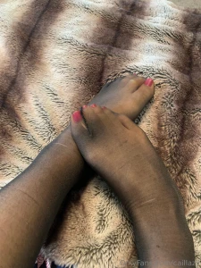 Here s a hot little foot compilation i put together for my feet lovers part 21