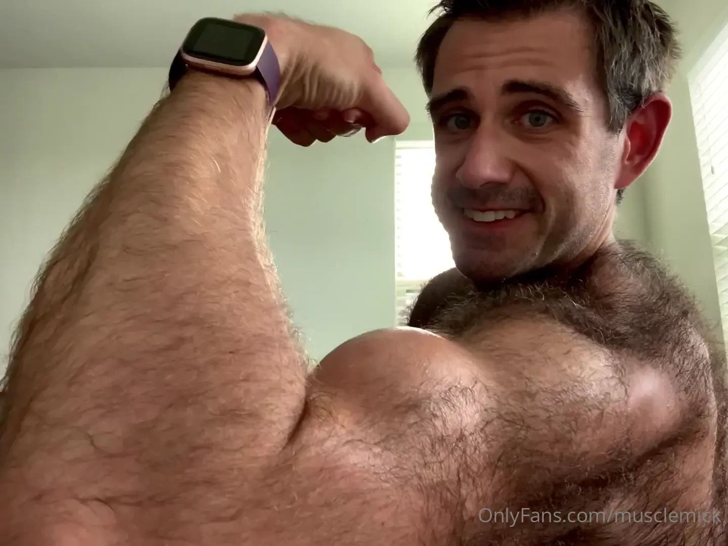 Just a furry muscle flex 