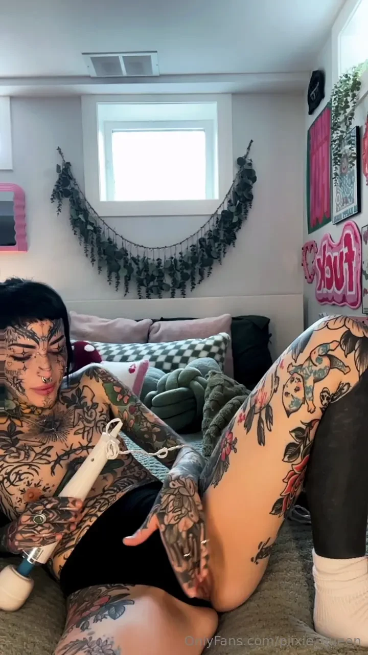New vid alert watch as i cum three times from my wand i was super 