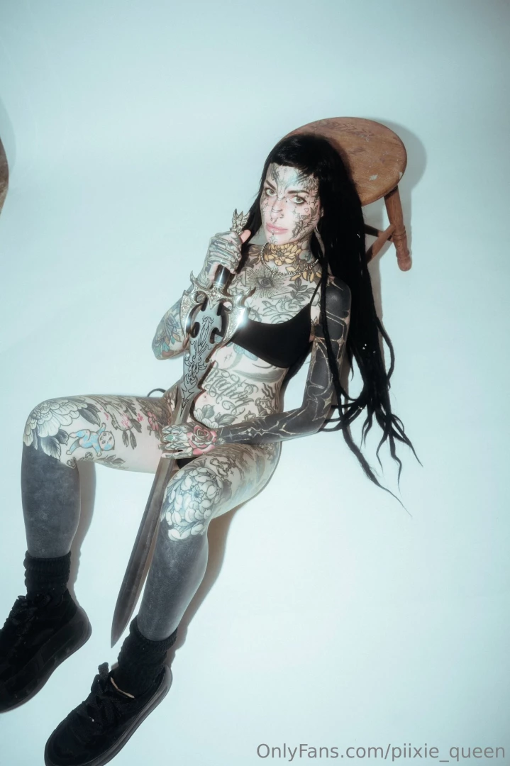 Sneak peak of this shoot i just did 