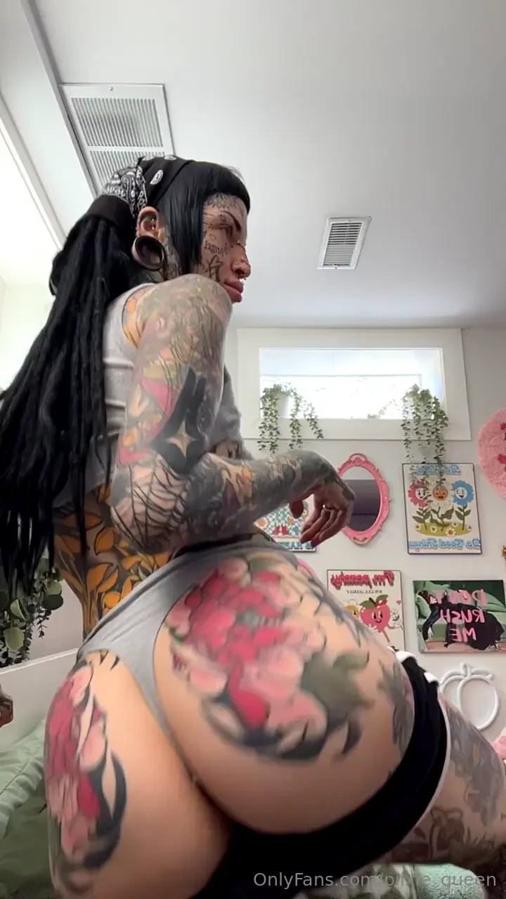 Can i offer u my booty for lunch 