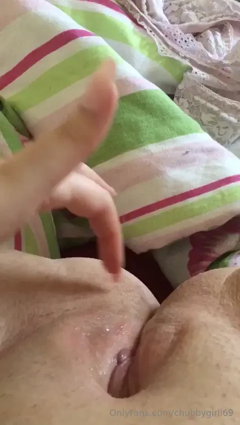 Juicy and wet pussy 