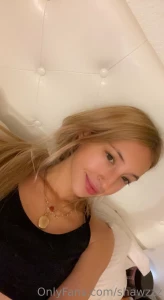 Here in bed boreddddd cum chat w me