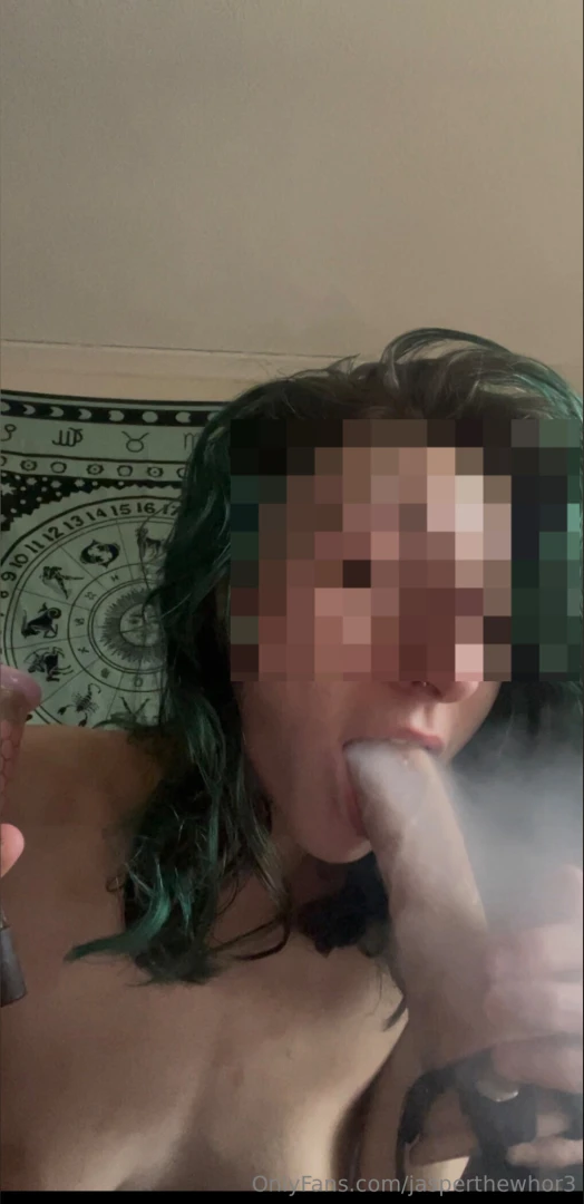 Found out i can give a smokey blowjob today hit me up to see a video 