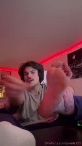 Dm me if u like what u see part 1