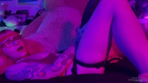 Mmm it feels so fucking good i need to fuck you i need to feel you