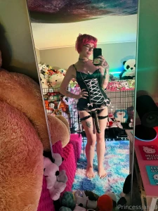Does your gf send you pics like these or do i need to
