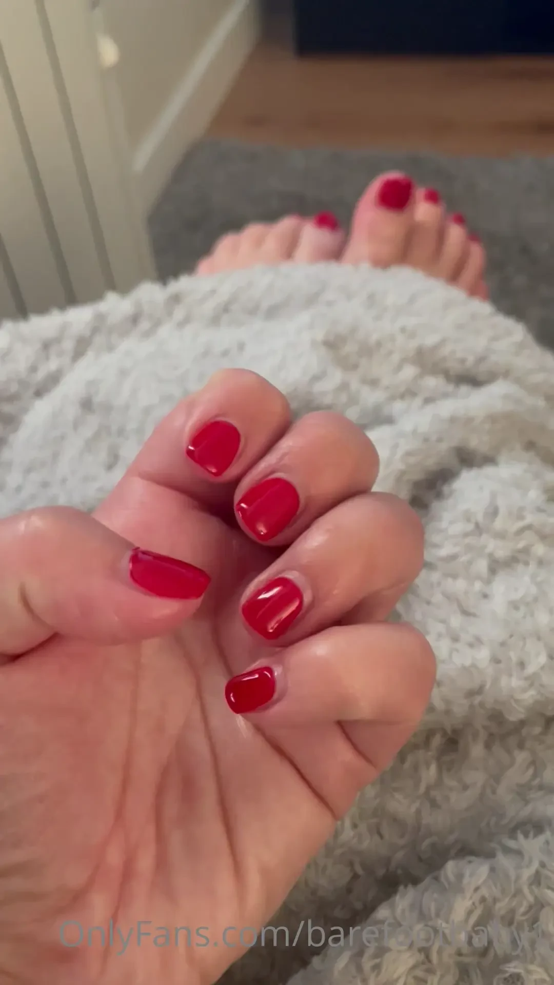 Pictures aren t uploading for some reason only videos little pamper 