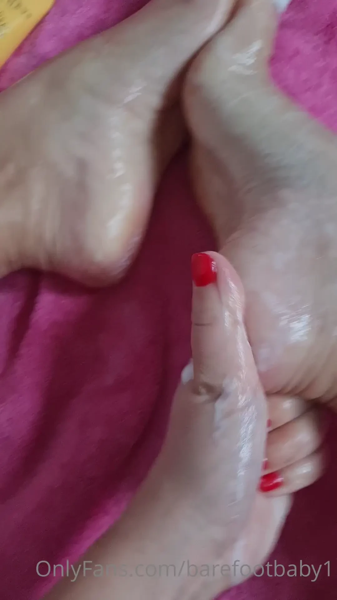 Starting the weekend with an exfoliating scrub lots of content coming 