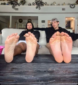 Who wants to see more collabs with masterjason1738