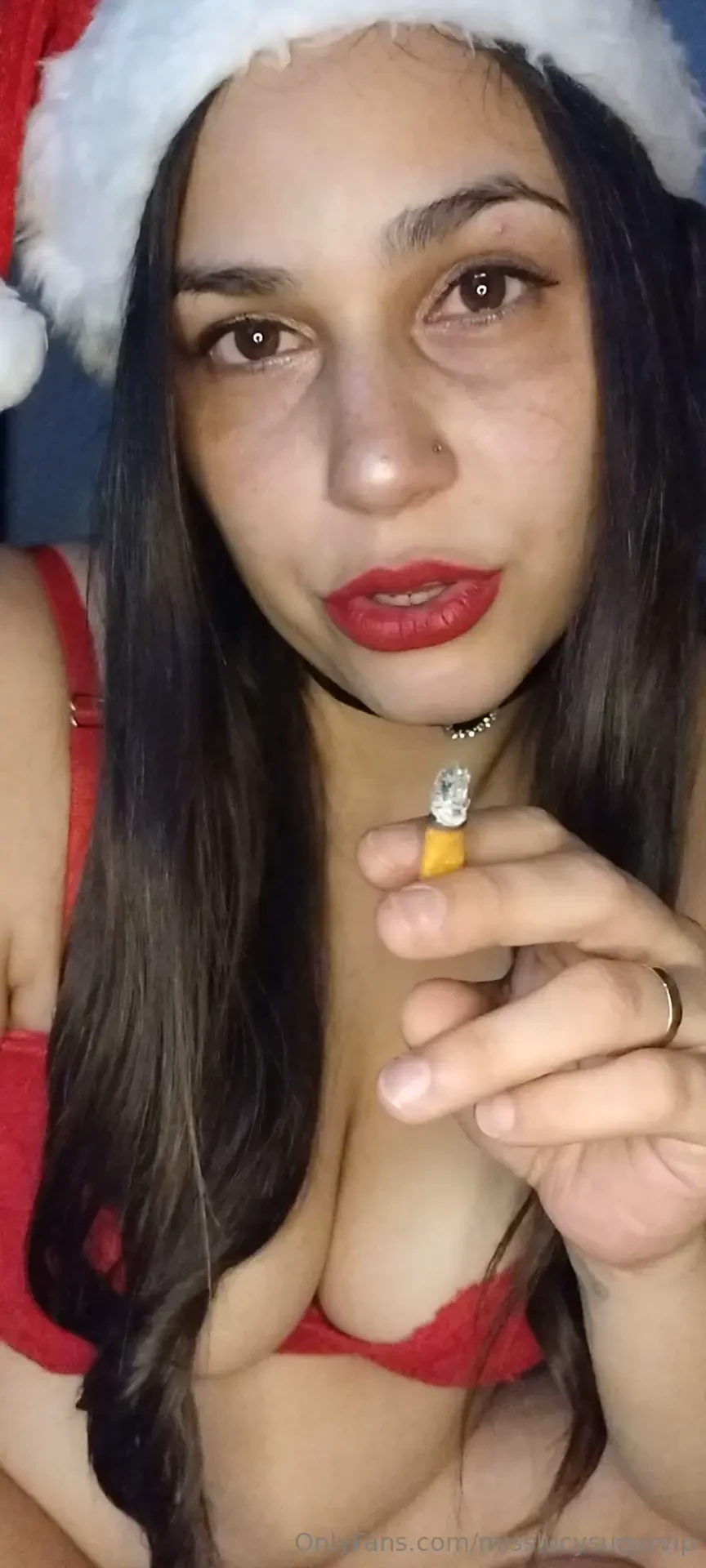I know you love that mommy claus smokes like a chimney 
