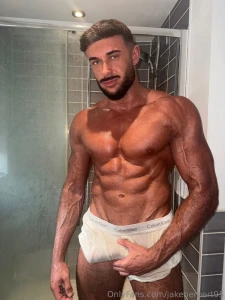 My dick looks good through my undies