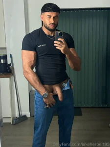 Pre night out selfie