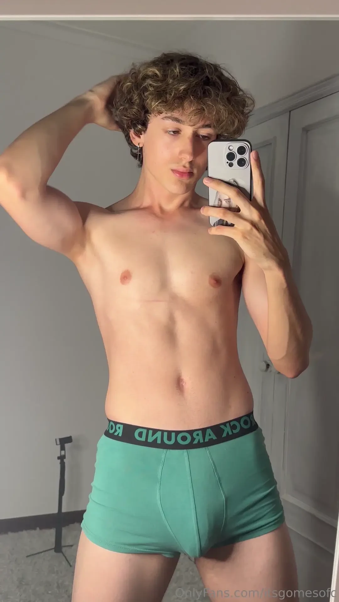 Help me out with this cock 