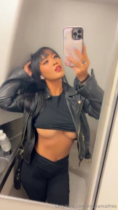 Boob drop and plane pussy vids