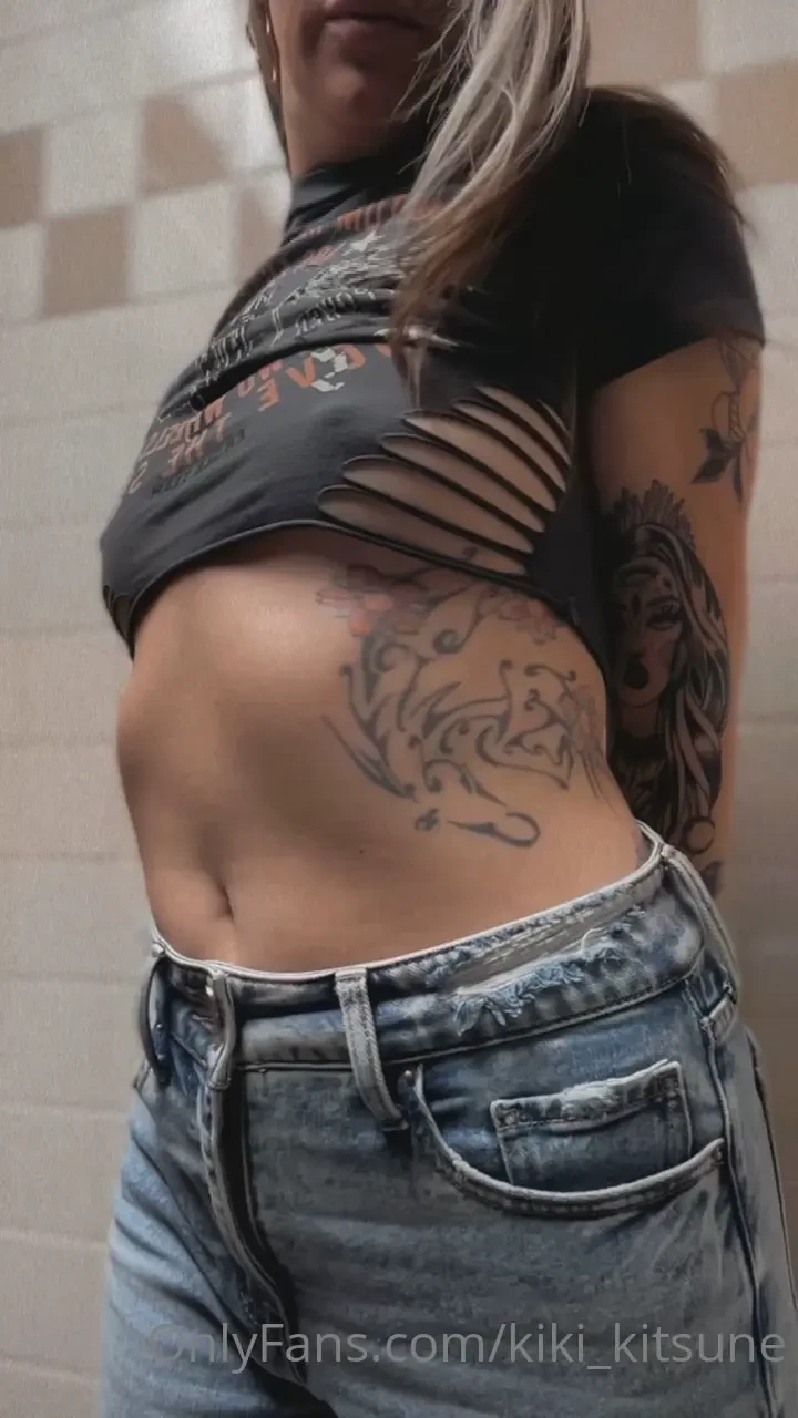 At a convention this weekend so i ll be slow getting back to messages 