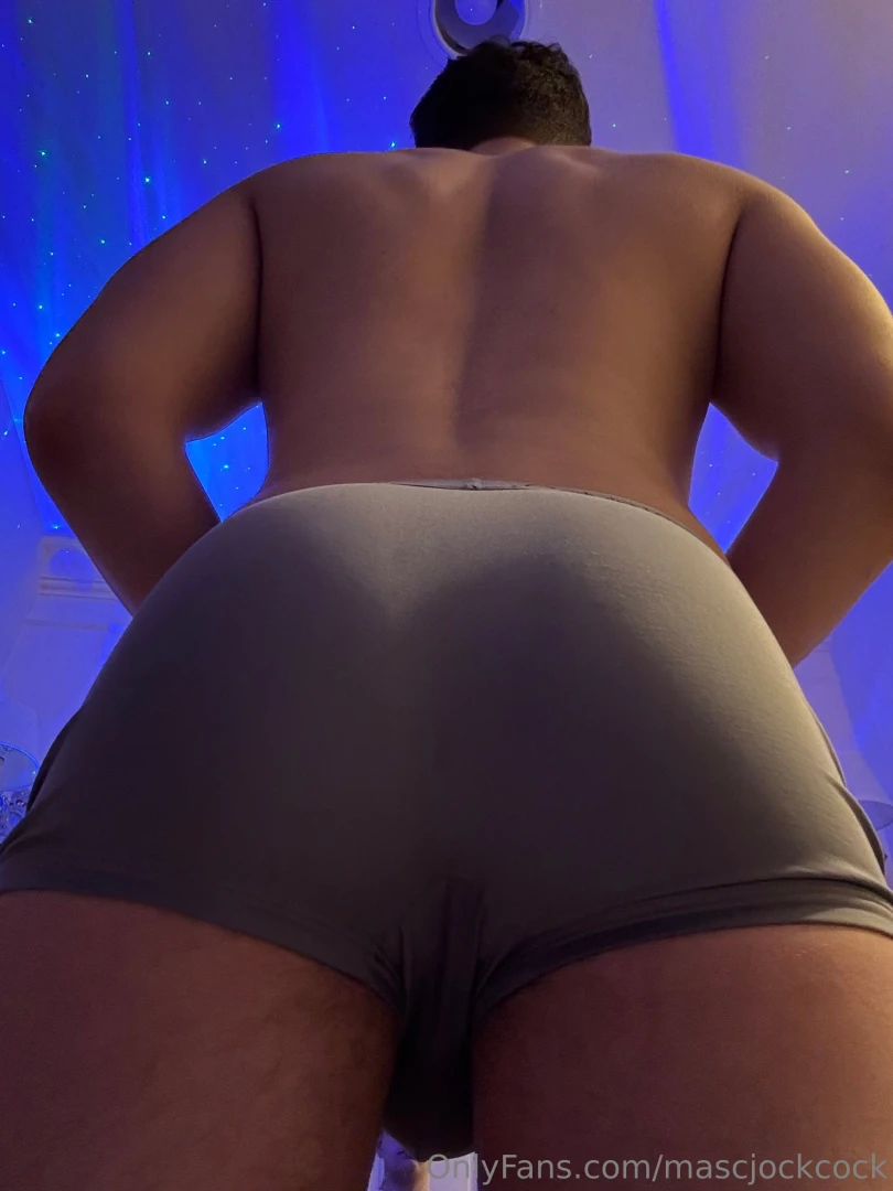 I ll sit here if u don t mind bro 