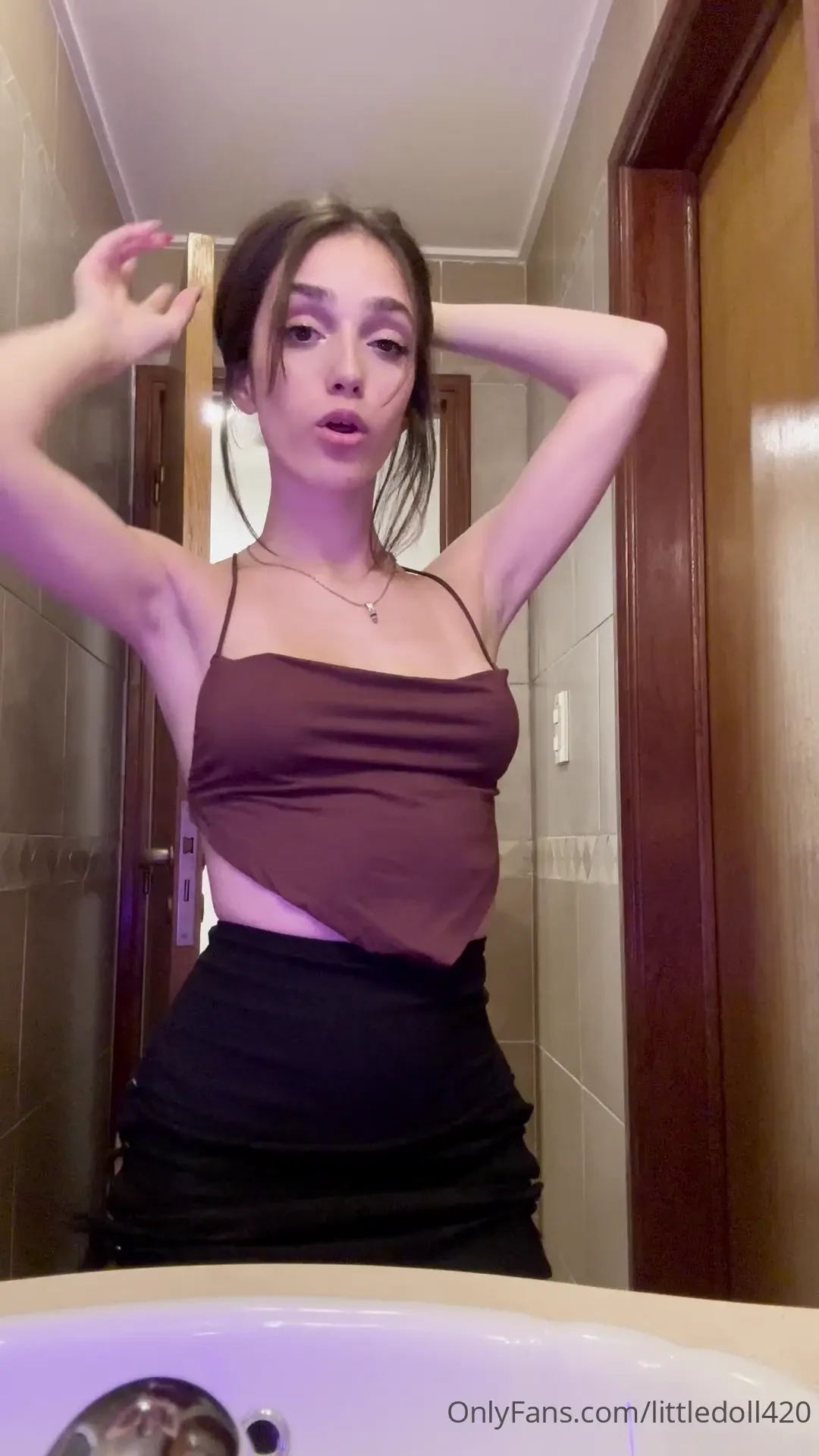 Do u like my fit for tonight where would u take me out 