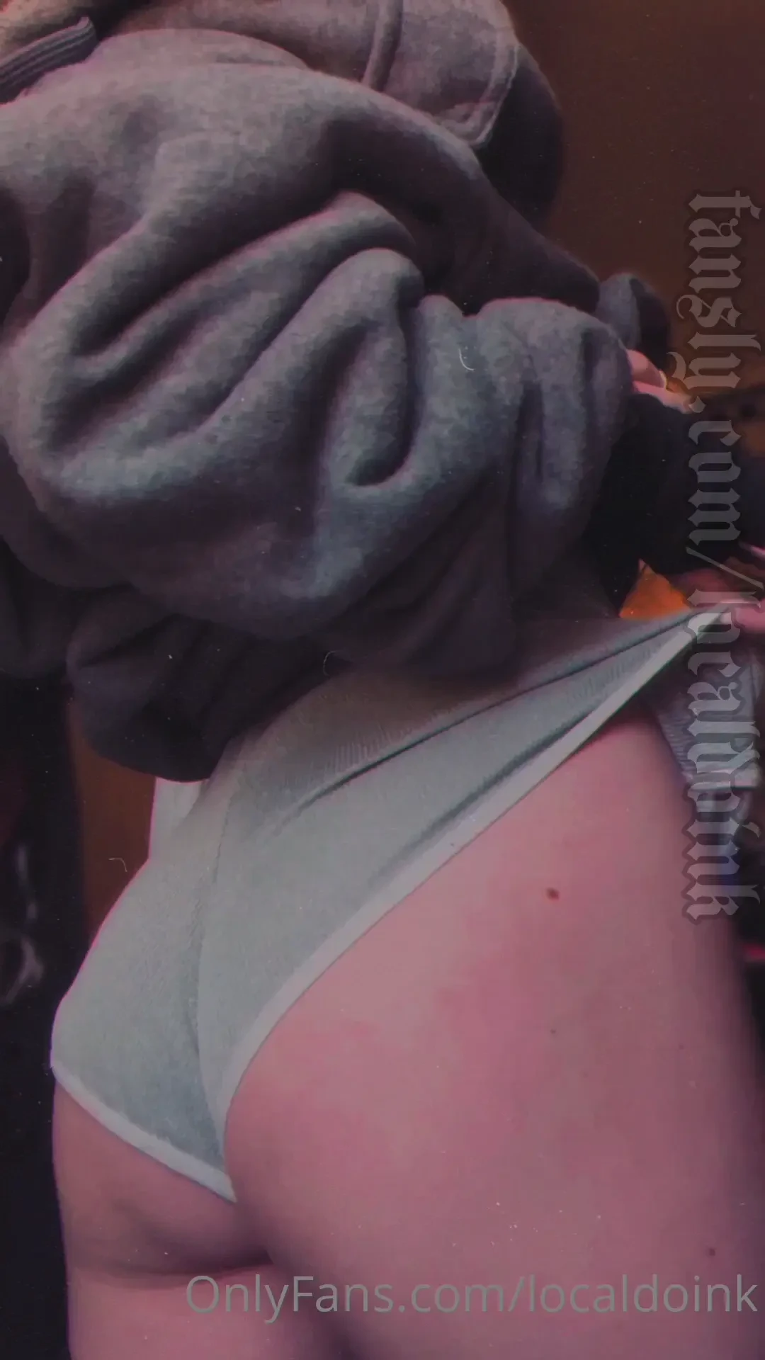 Do you like the way i show my ass off for you 