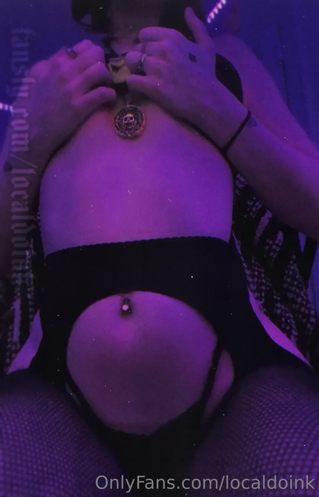 Mind if i grind on your dick like this 